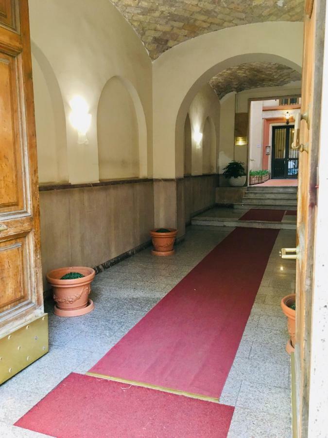 Vatican Glee Rooms Рим Экстерьер фото